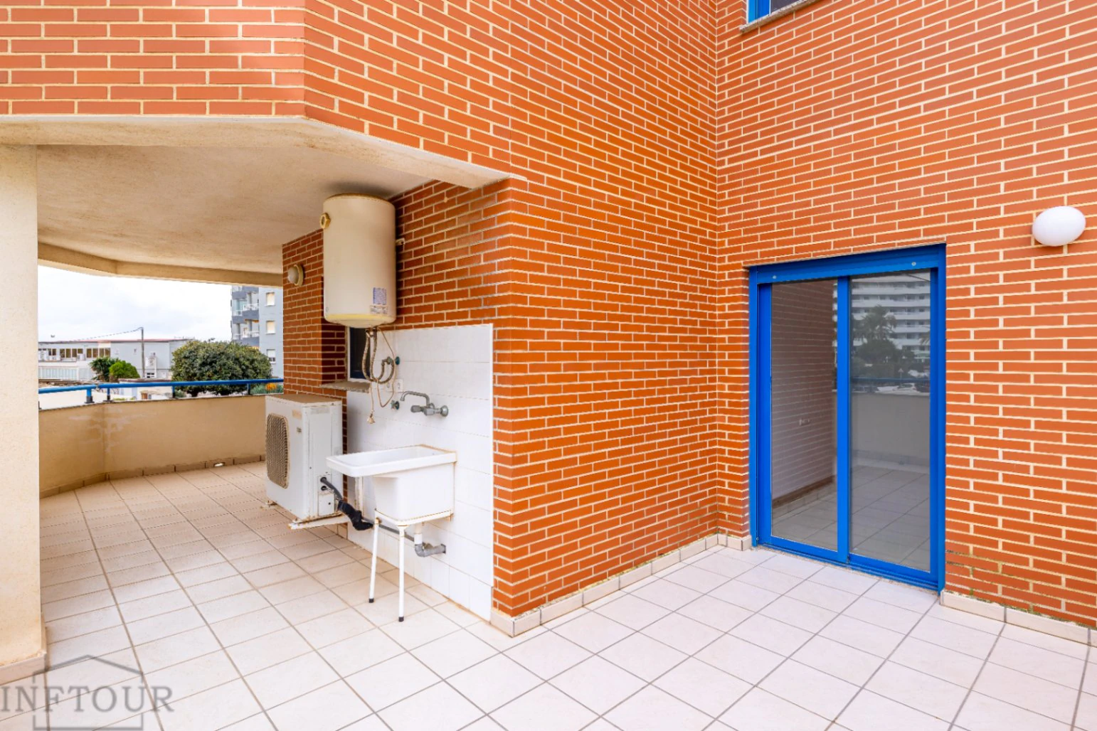Apartamento en Calpe a 150 m de la Playa de la Fossa con gran terraza y vista parcial al mar