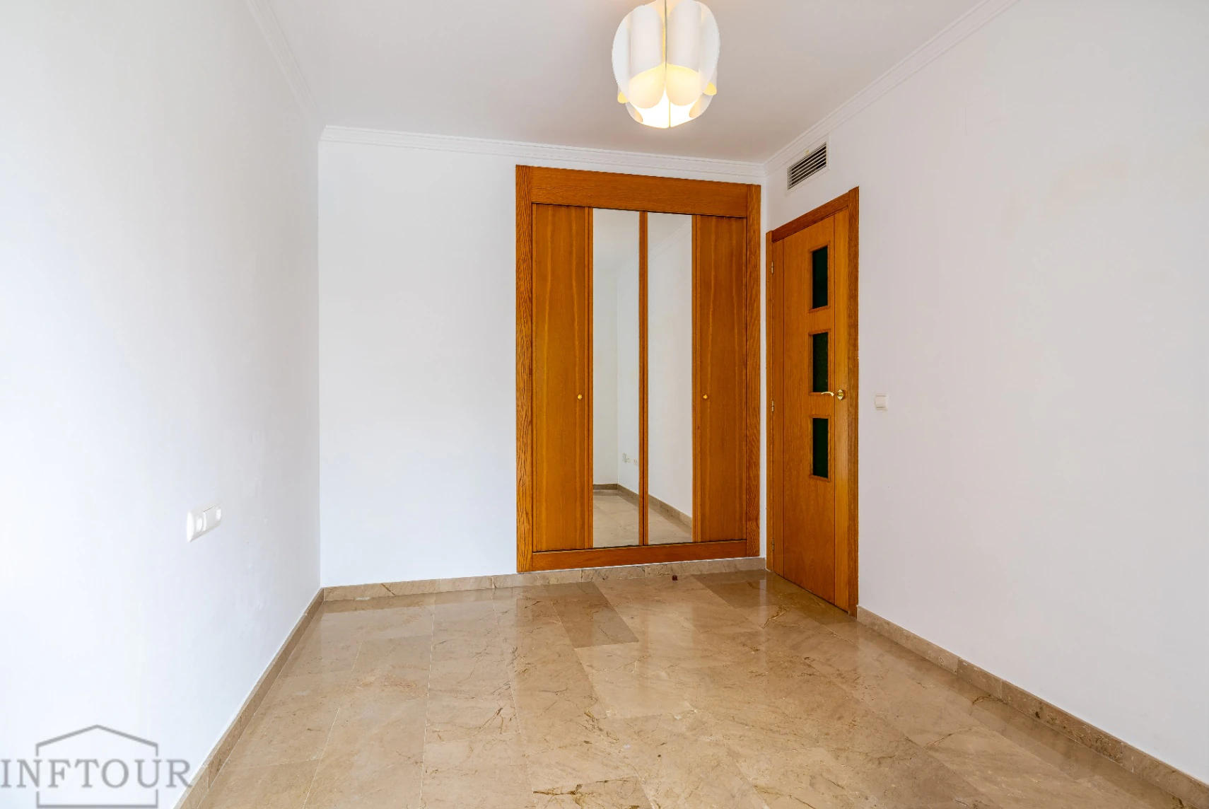 Apartamento en Calpe a 150 m de la Playa de la Fossa con gran terraza y vista parcial al mar