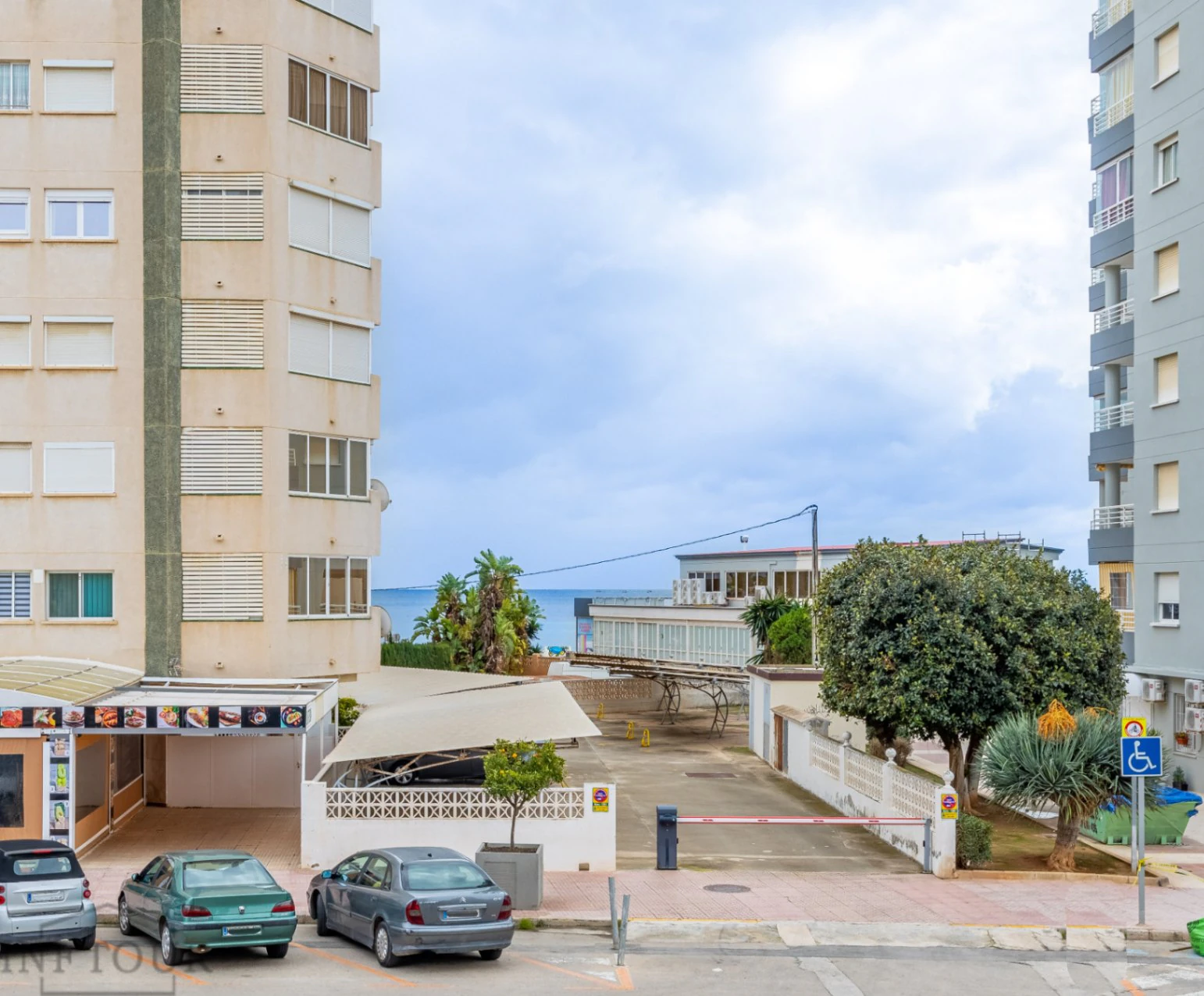 Apartamento en Calpe a 150 m de la Playa de la Fossa con gran terraza y vista parcial al mar