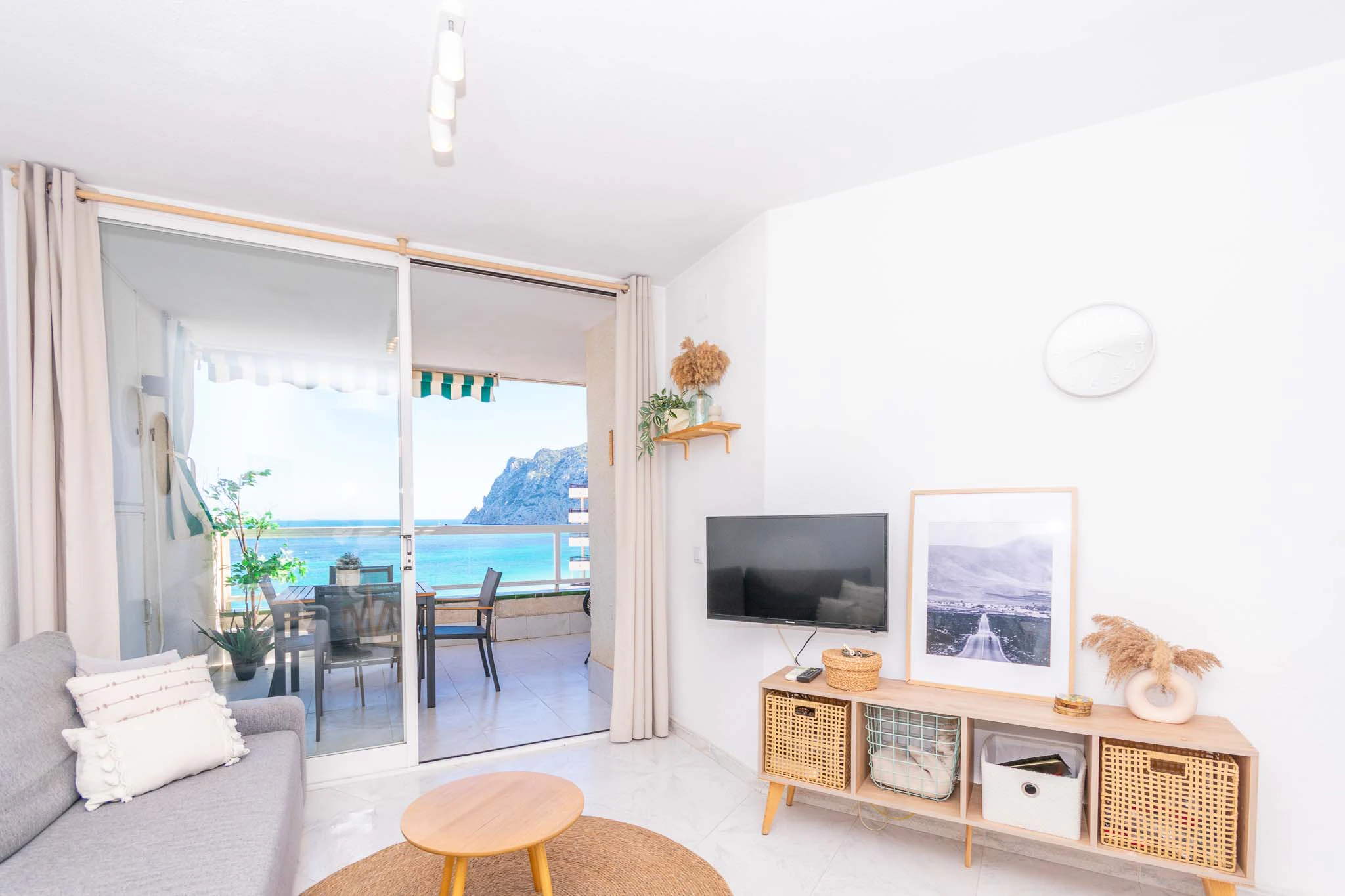 APARTAMENTO REFORMADO EN LA FOSSA CON VISTAS AL MAR