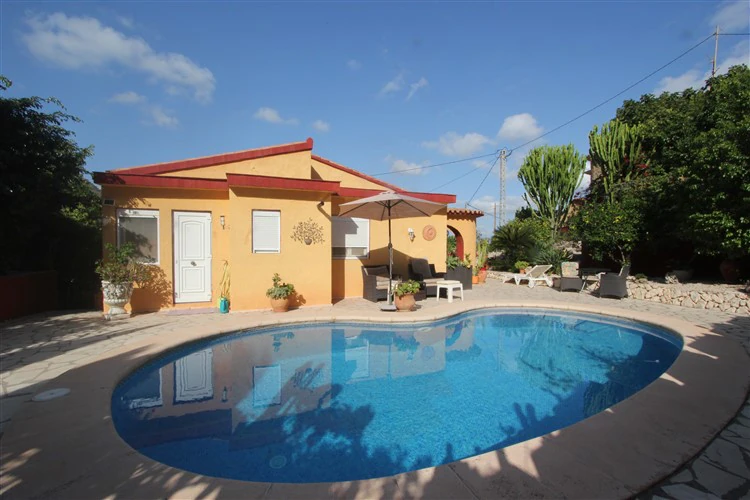 Bonita villa a la venta en Maryvilla