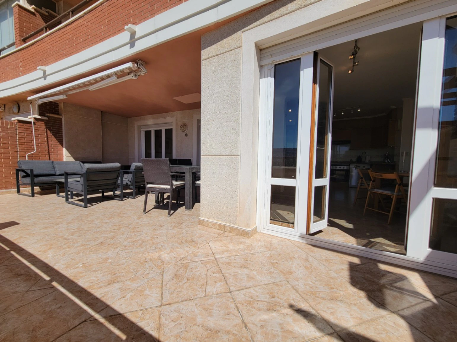 Apartamento en primera linea de playa con acceso directo a la playa.