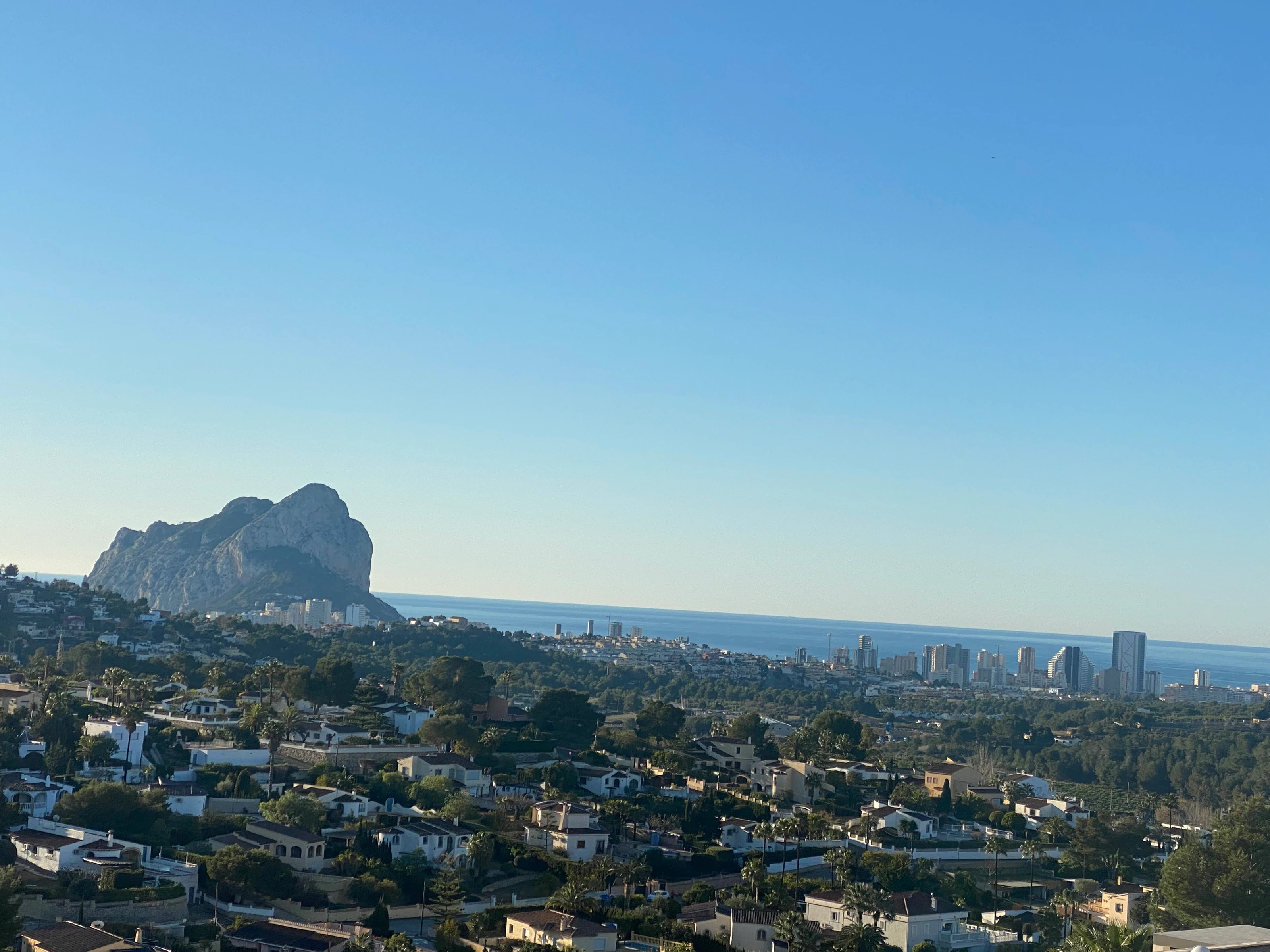 Impresionante parcela con increíbles vistas al pueblo y al mar. ¡ÚLTIMA UNIDAD con vistas al mar!