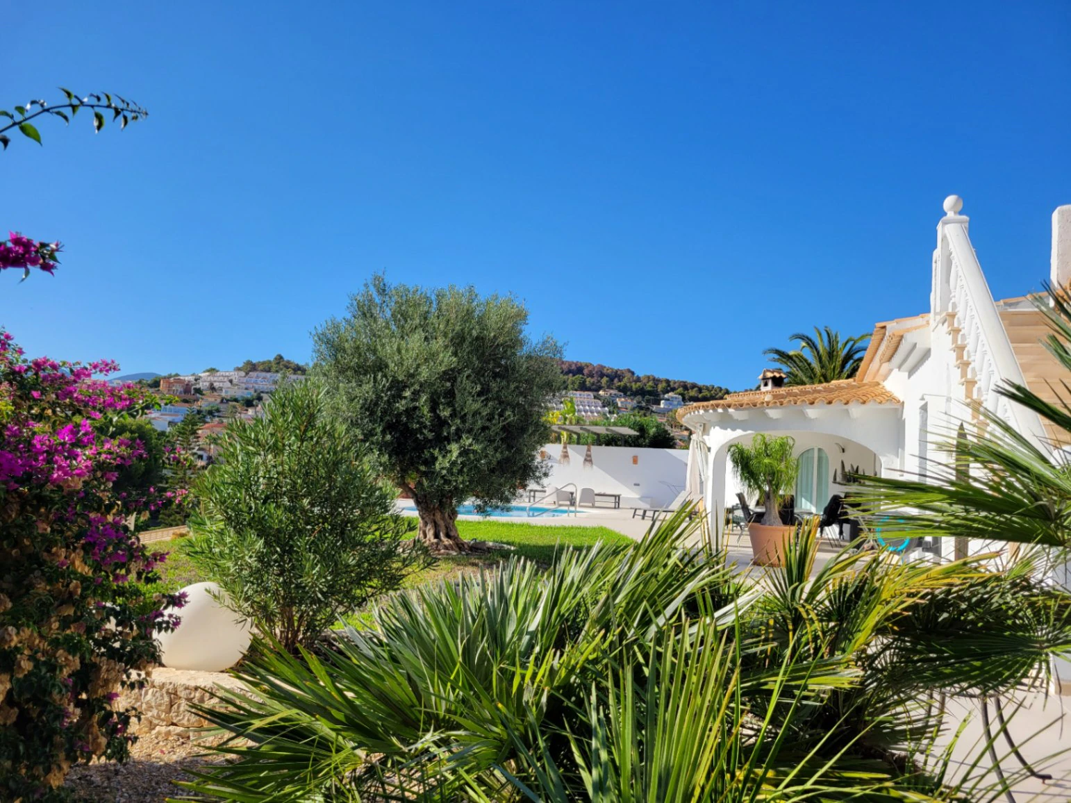 VILLA PRECIOSA CERCA DE TODOS LOS SERVICIOS