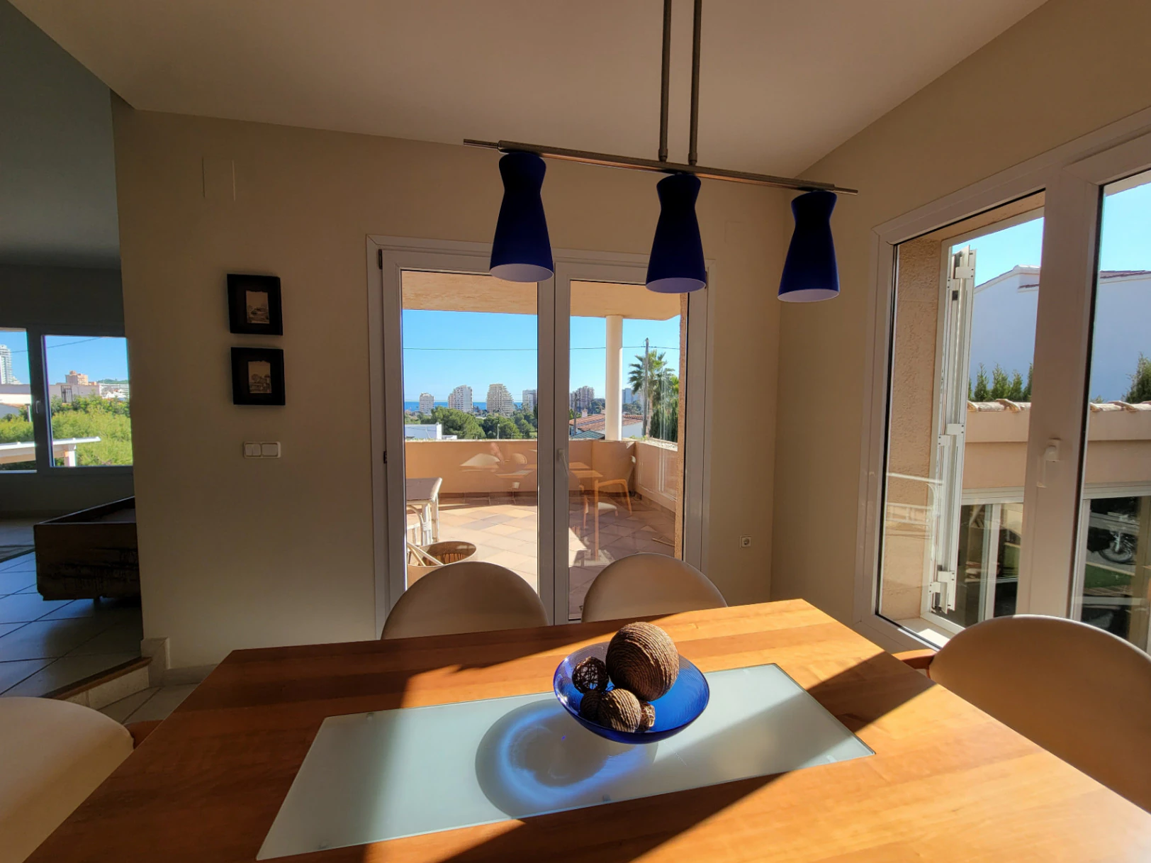 VILLA CON APARTAMENTO DE INVITADOS EN BUENA UBICACION