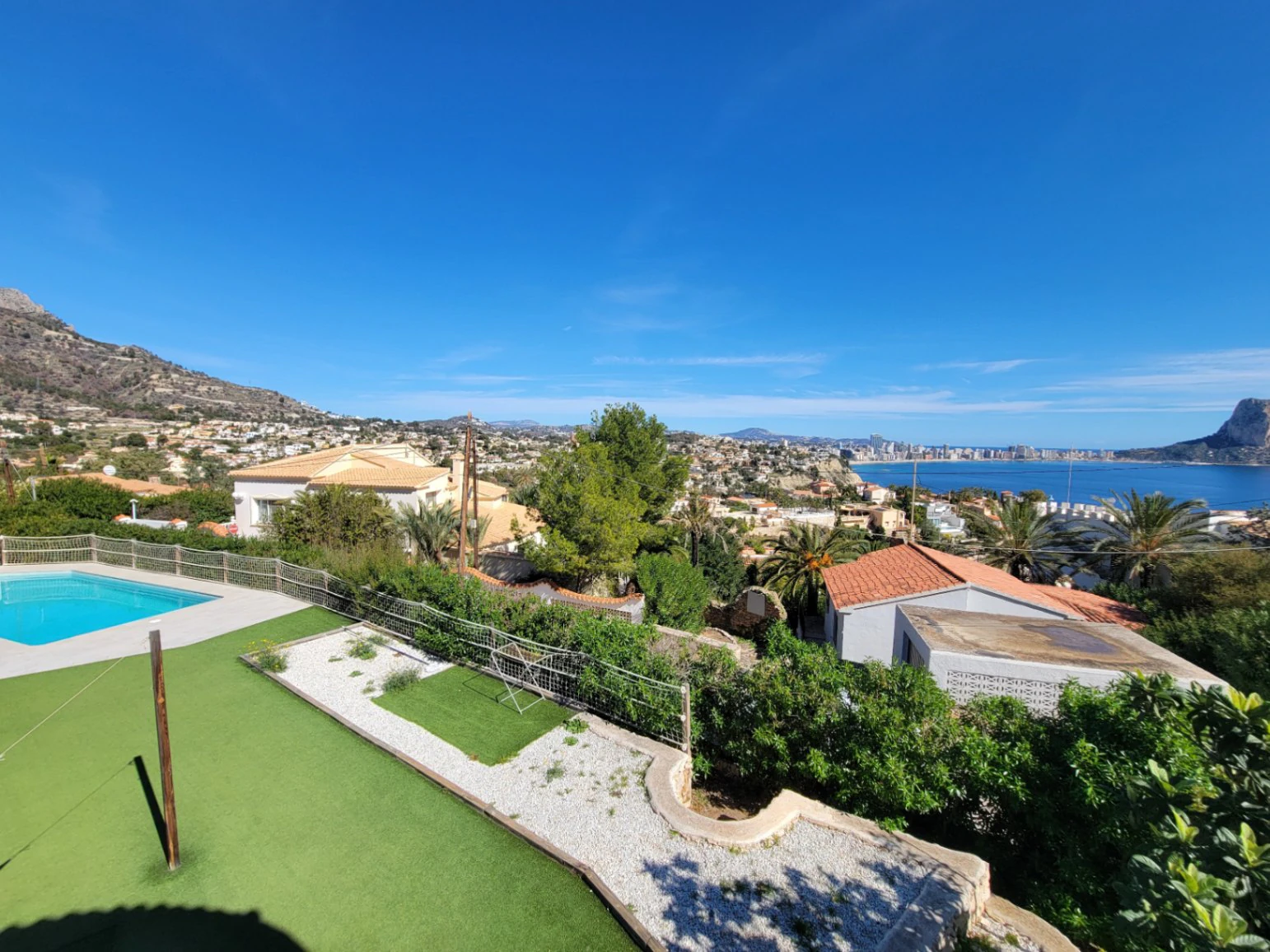 VILLA EN MARYVILLA CON VISTAS ESPECTACULARES CON PROYECTO MODERNO