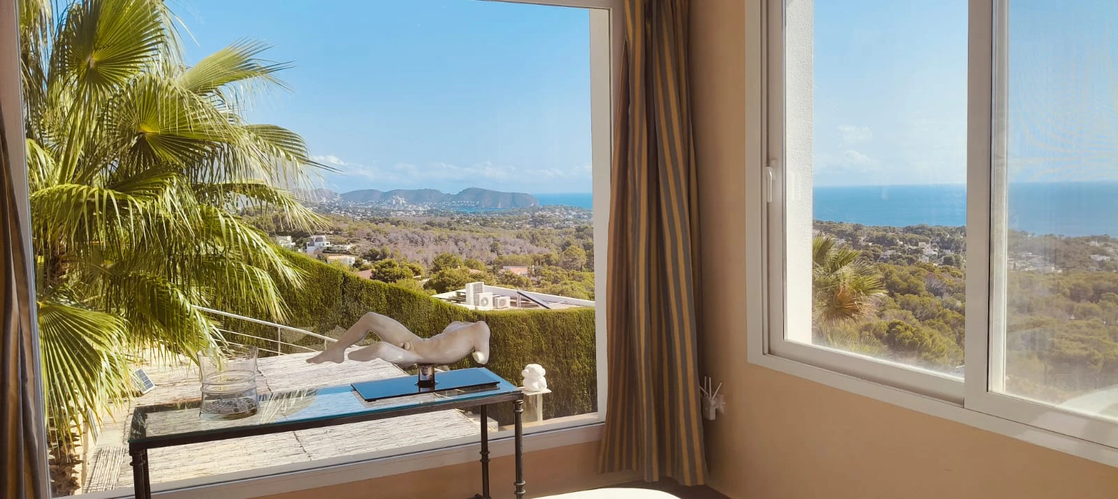 Exclusiva villa en Calpe con vistas panorámicas al Mediterráneo