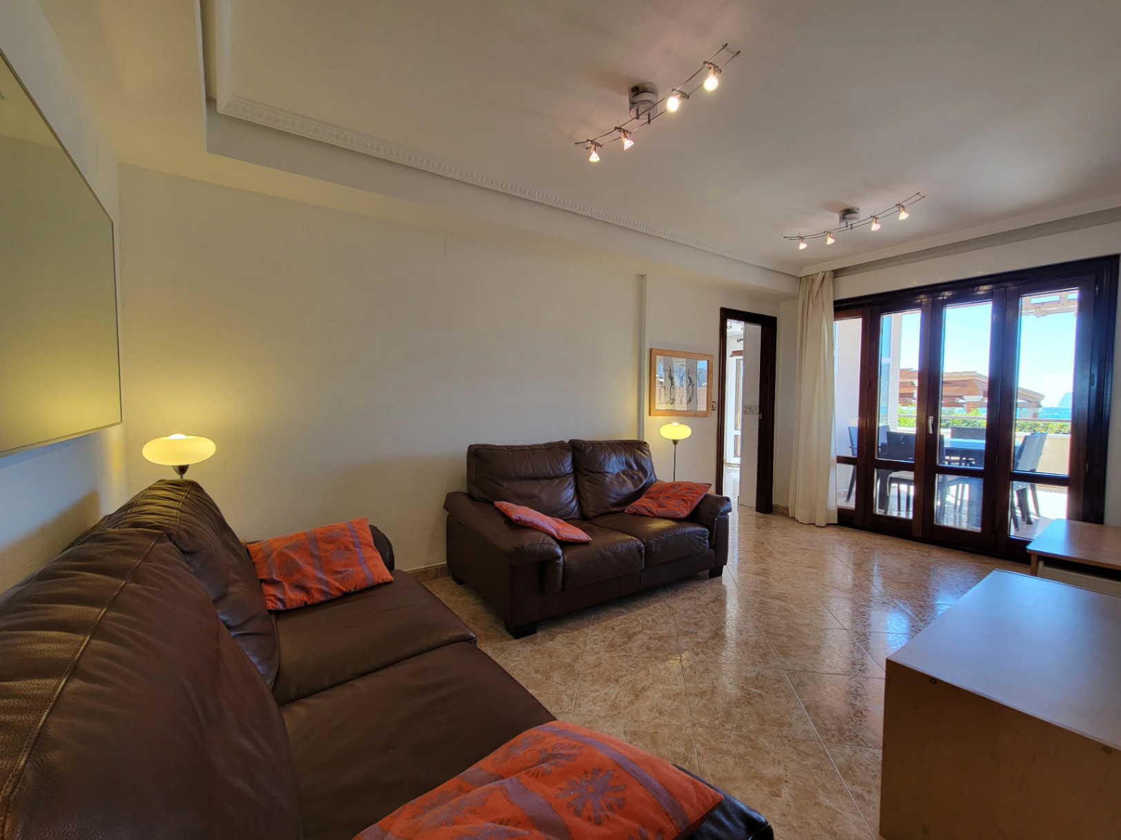 Apartamento en primera linea de playa con acceso directo a la playa.