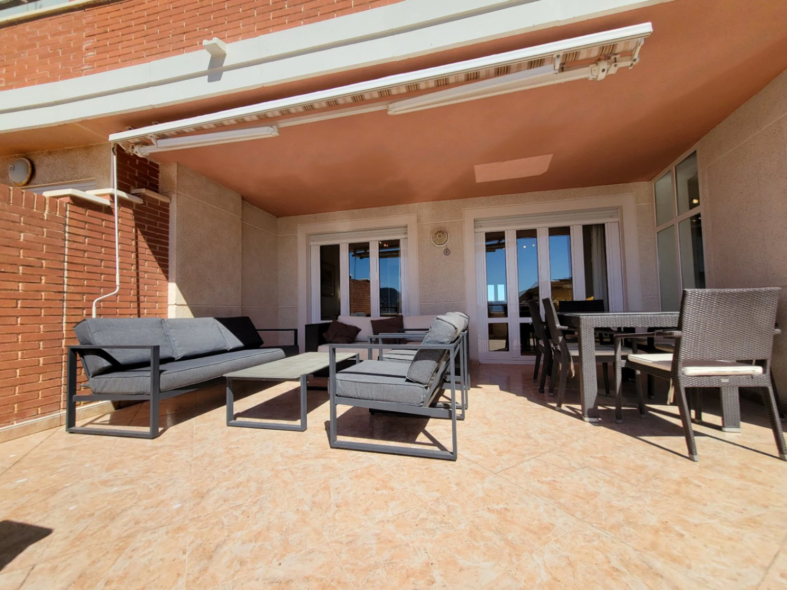 Apartamento en primera linea de playa con acceso directo a la playa.