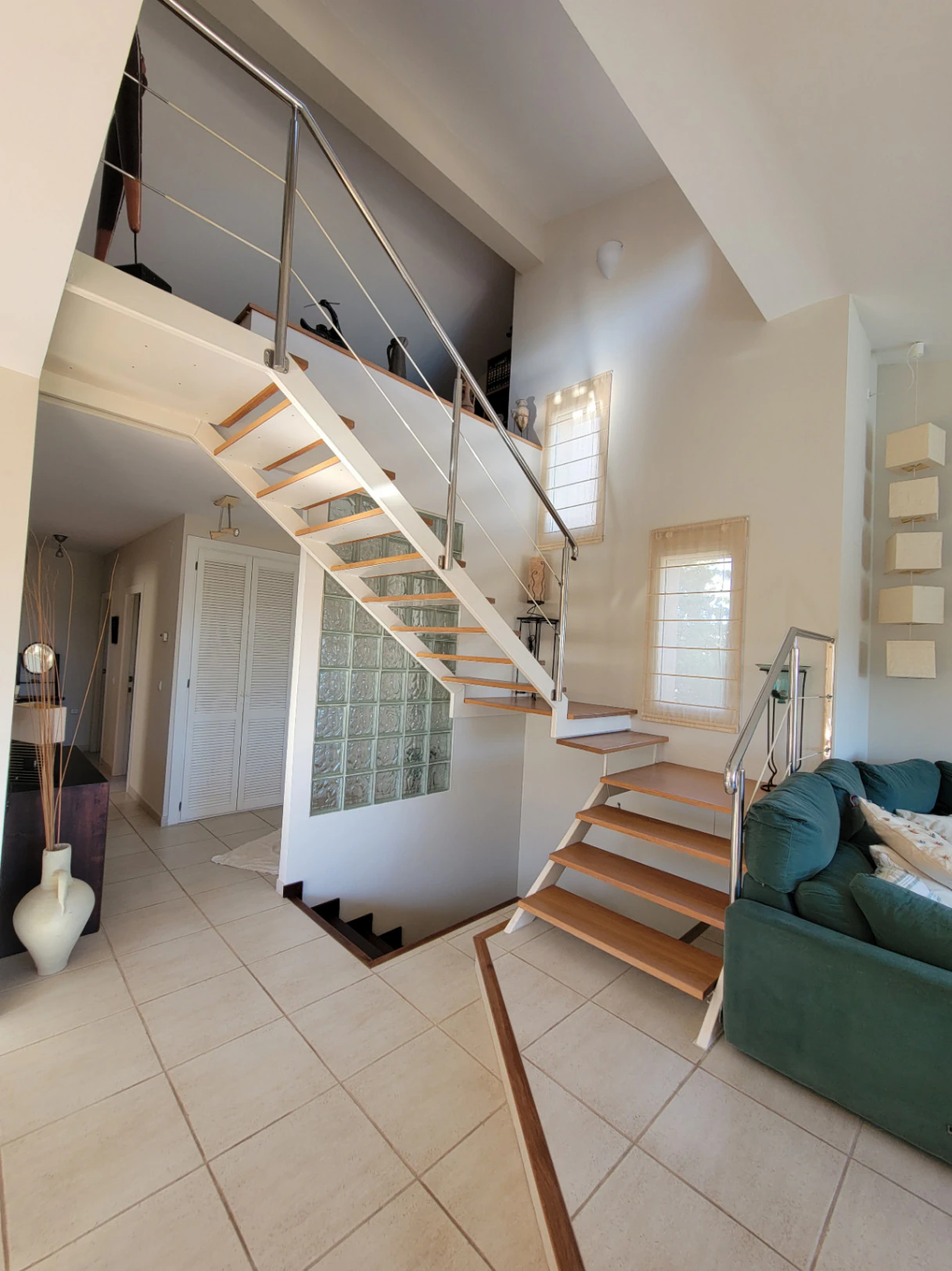 VILLA CON APARTAMENTO DE INVITADOS EN BUENA UBICACION