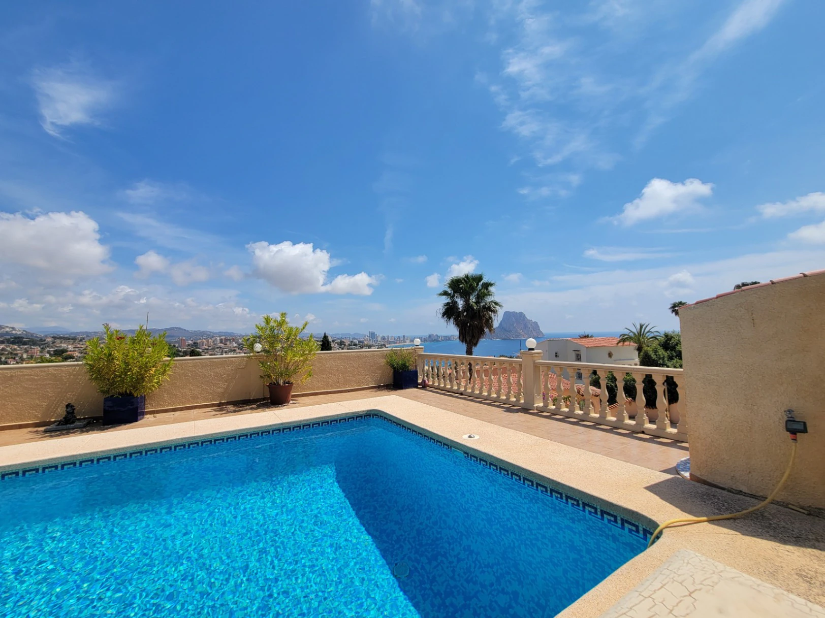 VILLA EN MARYVILLA CON VISTAS ESPECTACULARES