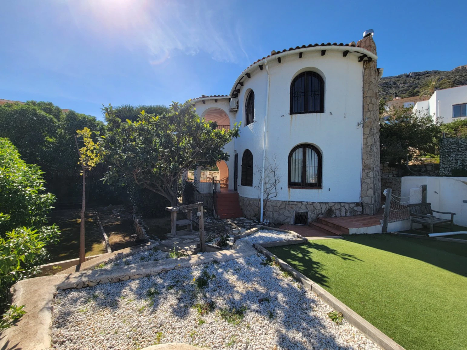 VILLA EN MARYVILLA CON VISTAS ESPECTACULARES CON PROYECTO MODERNO