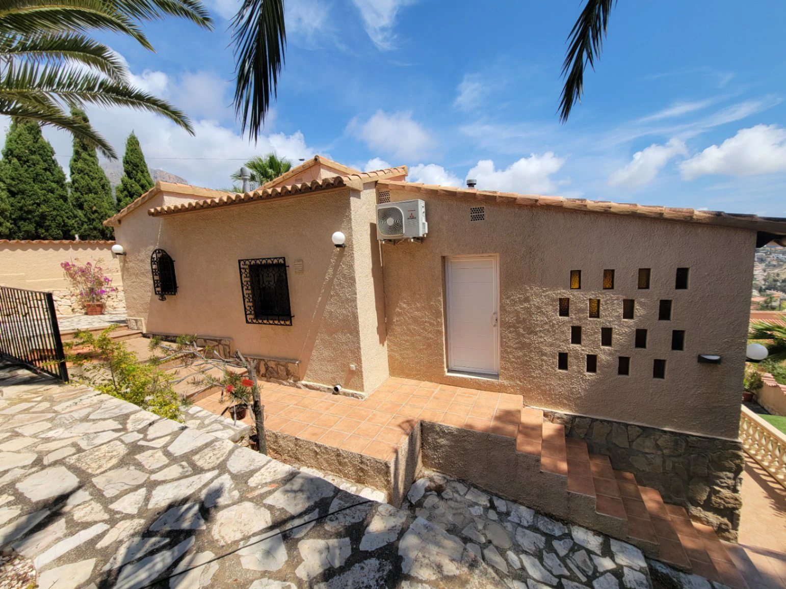 VILLA EN MARYVILLA CON VISTAS ESPECTACULARES
