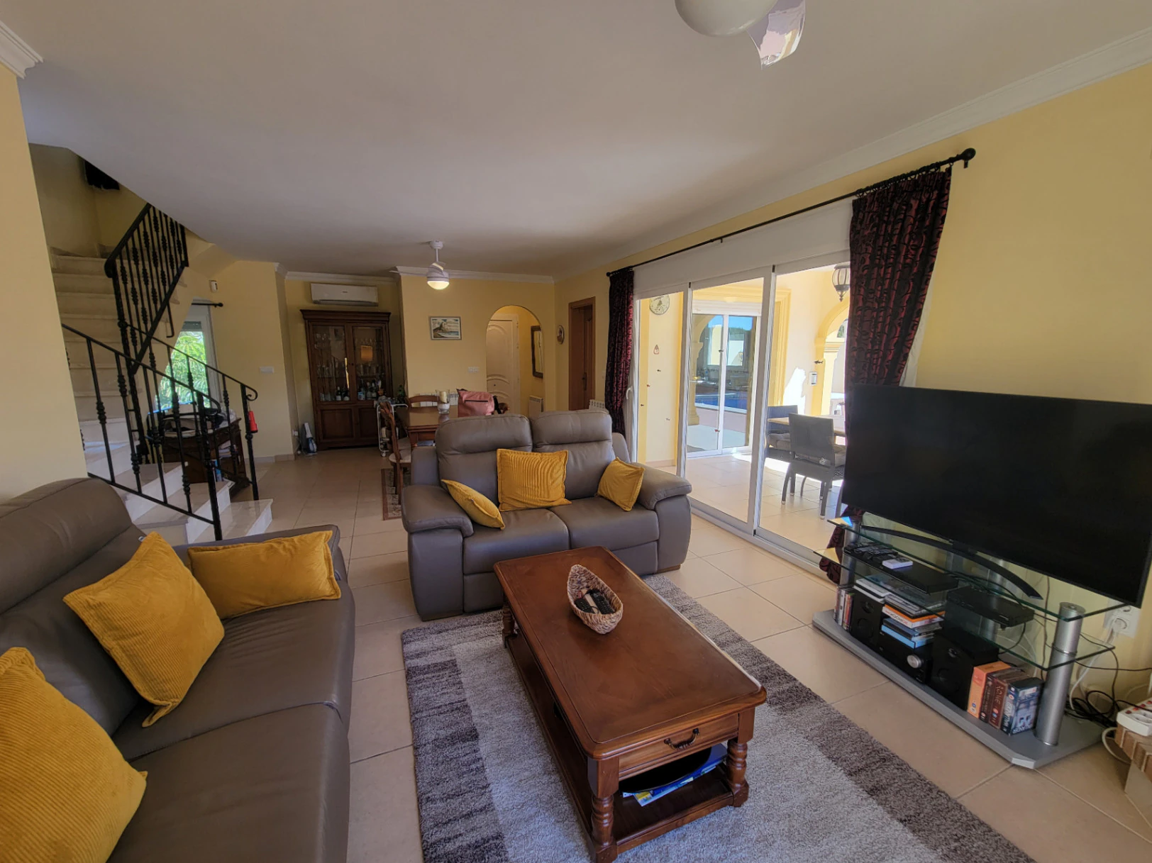 VILLA UBICADA EN MUY BUENA ZONA