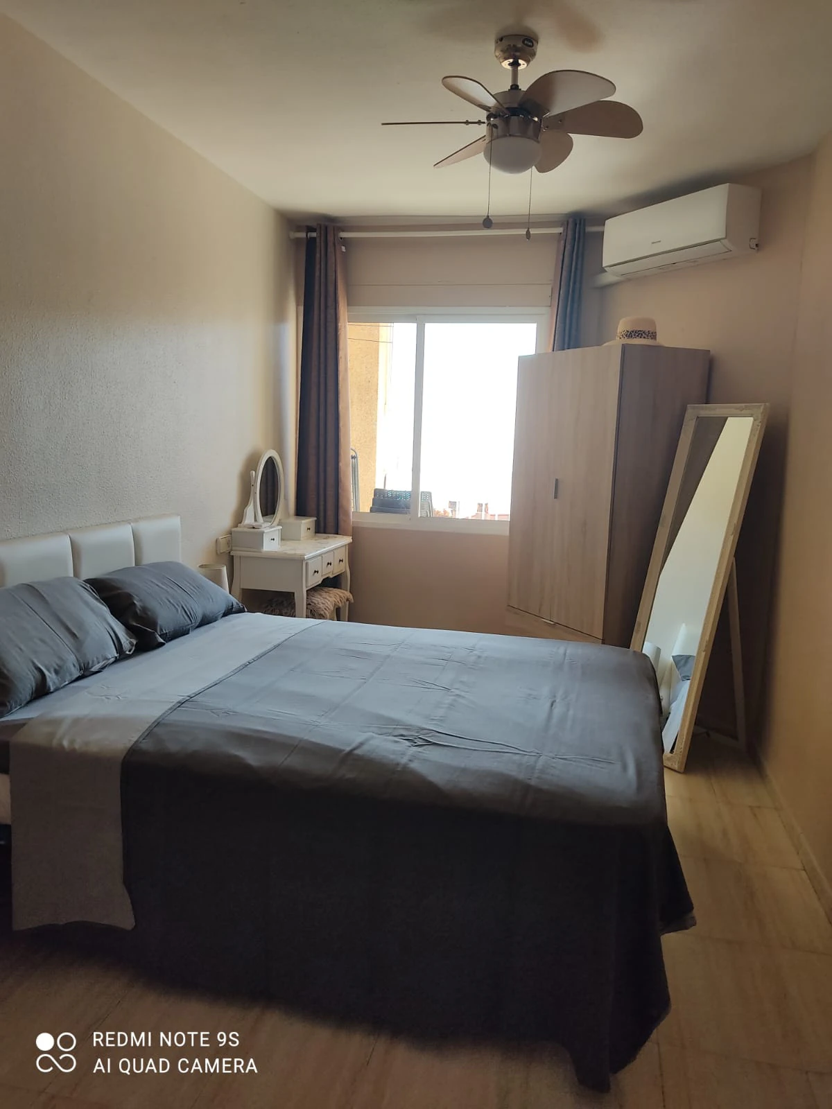 apartamento céntrico con vistas al mar y terraza