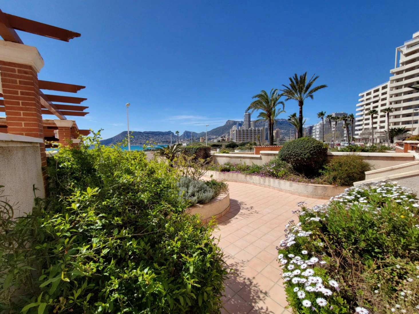 Apartamento en primera linea de playa con acceso directo a la playa.