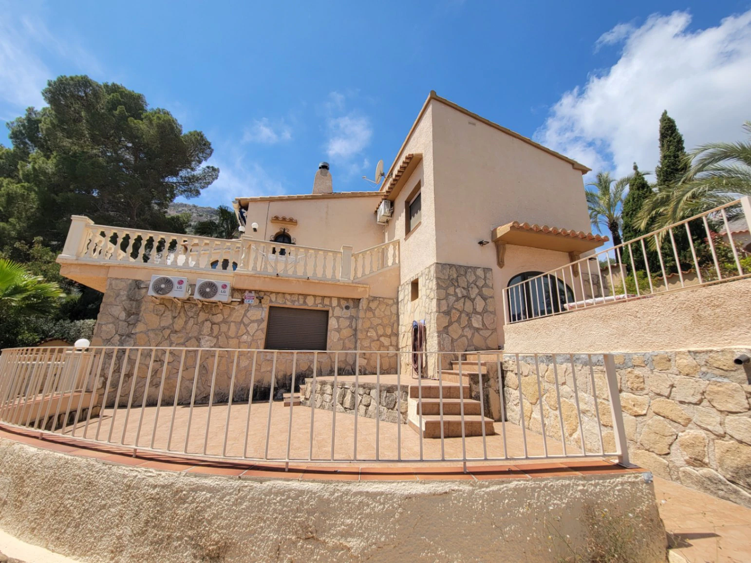 VILLA EN MARYVILLA CON VISTAS ESPECTACULARES