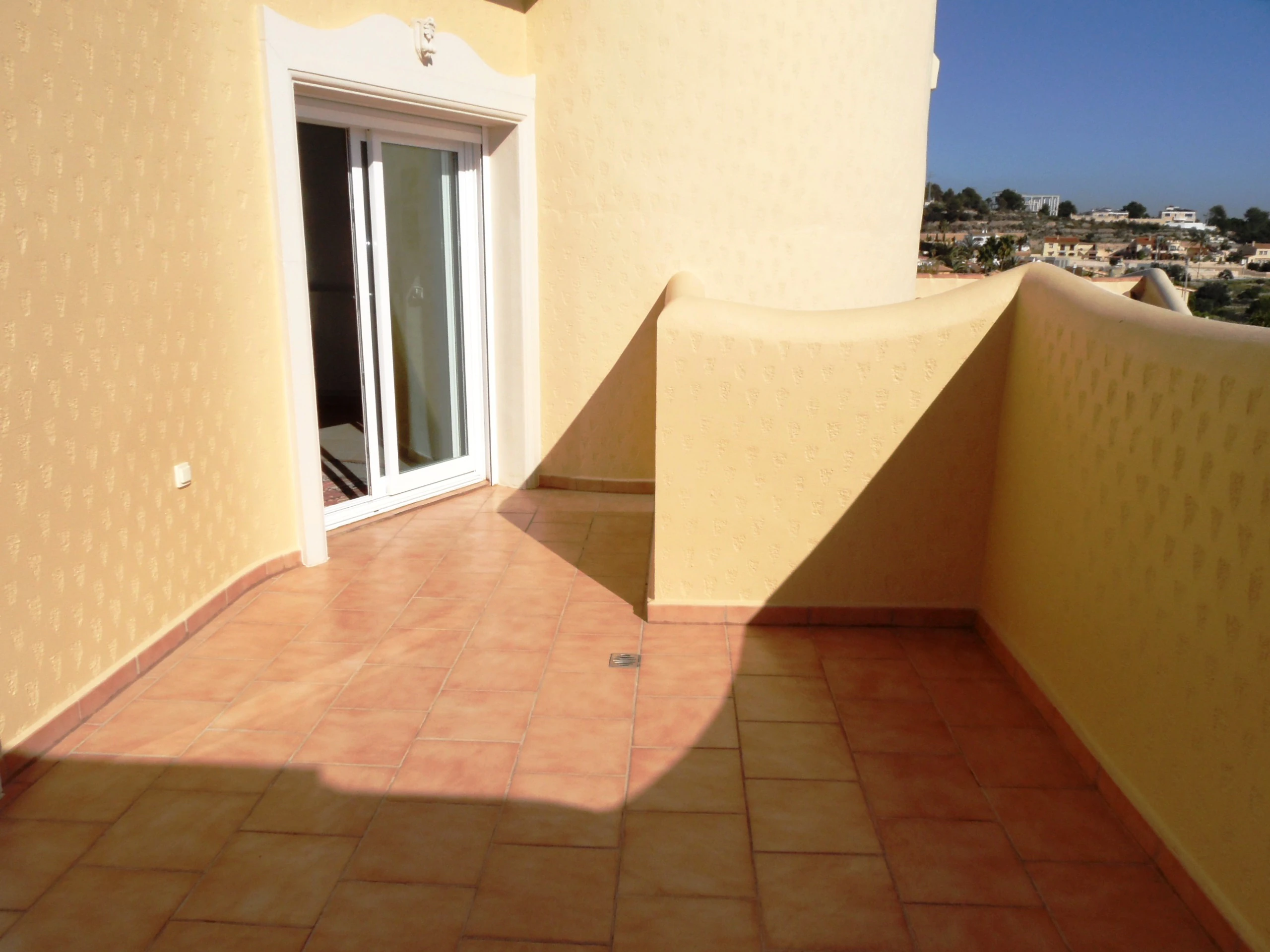 Amplia villa con preciosas vistas.