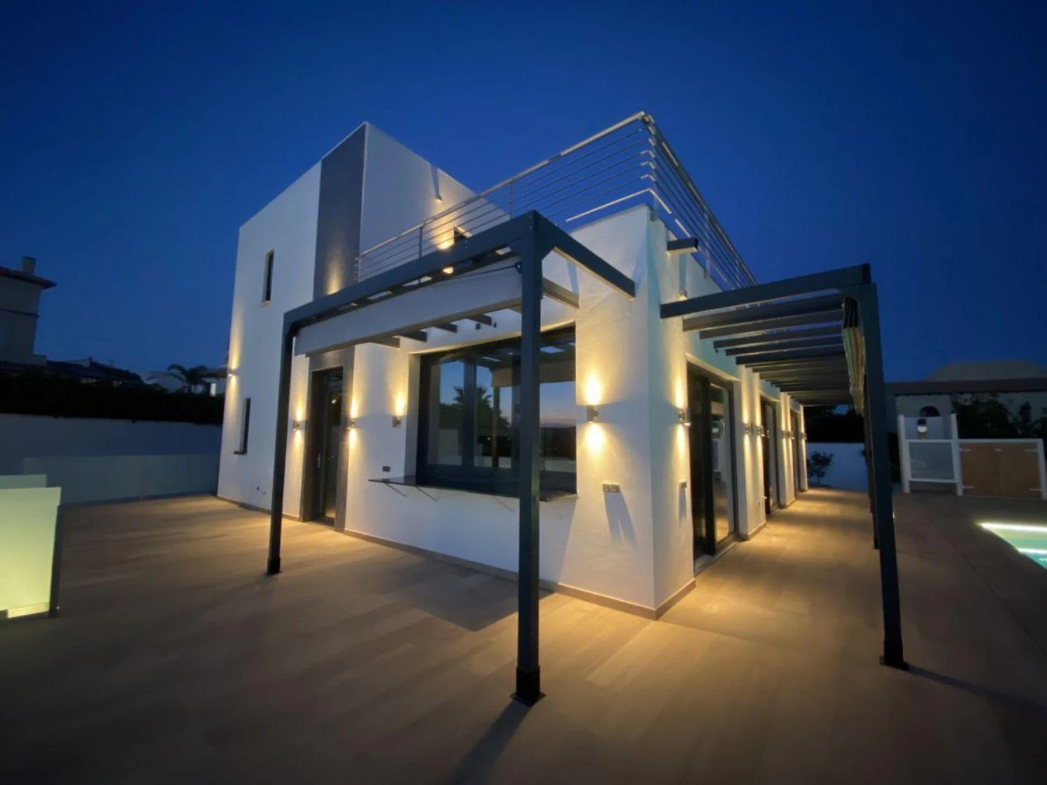 Se vende una hermosa villa bioclimática recién construida.