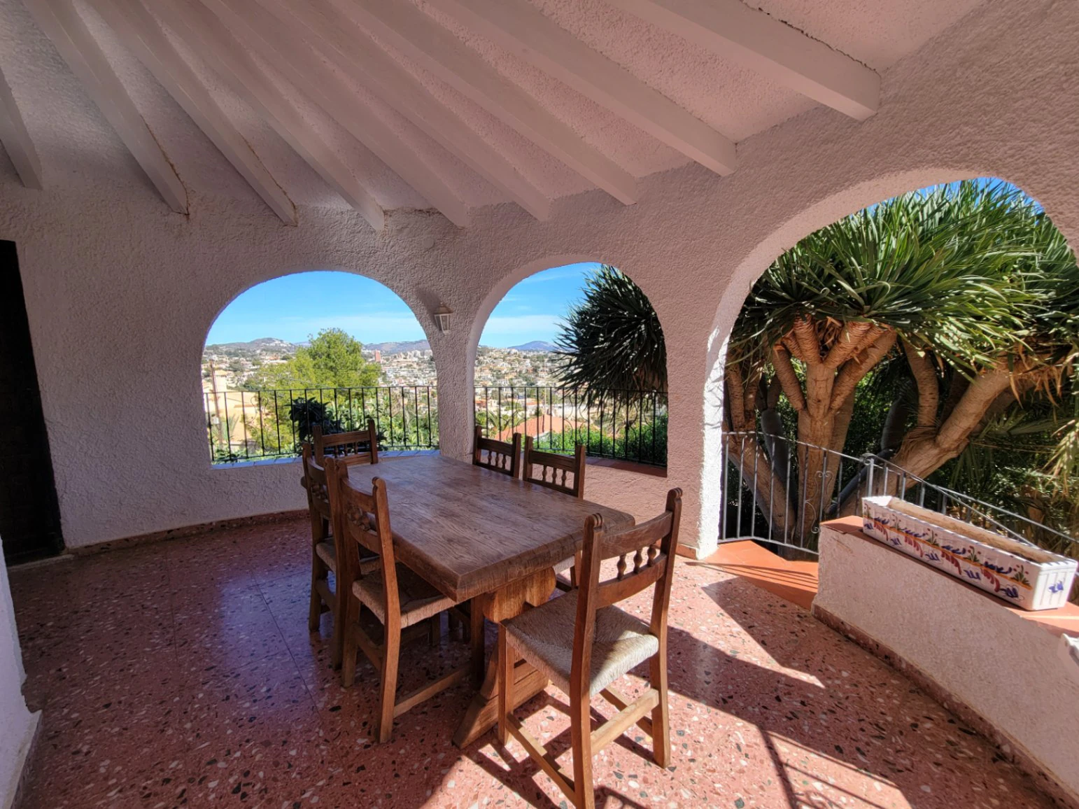 VILLA EN MARYVILLA CON VISTAS ESPECTACULARES CON PROYECTO MODERNO