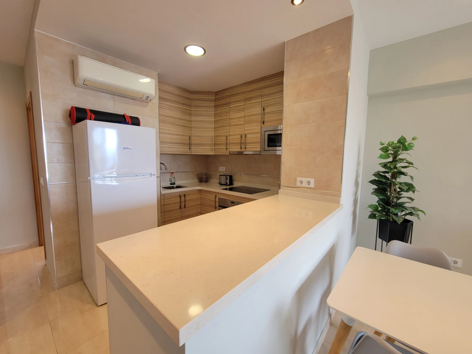 APARTAMENTO CERCA DE TODOS LOS SERVICIOS Y DE LA PLAYA