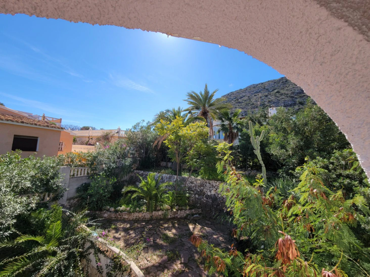VILLA EN MARYVILLA CON VISTAS ESPECTACULARES CON PROYECTO MODERNO