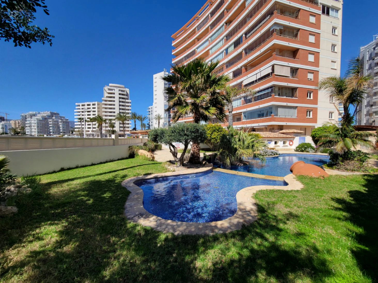 Apartamento en primera linea de playa con acceso directo a la playa.