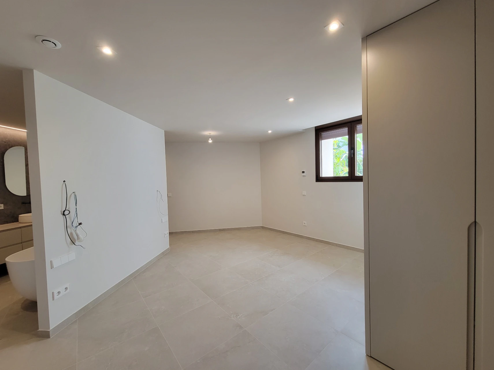 VILLA DE NUEVA CONSTRUCCION CERCA DE TODOS LOS SERVICIOS