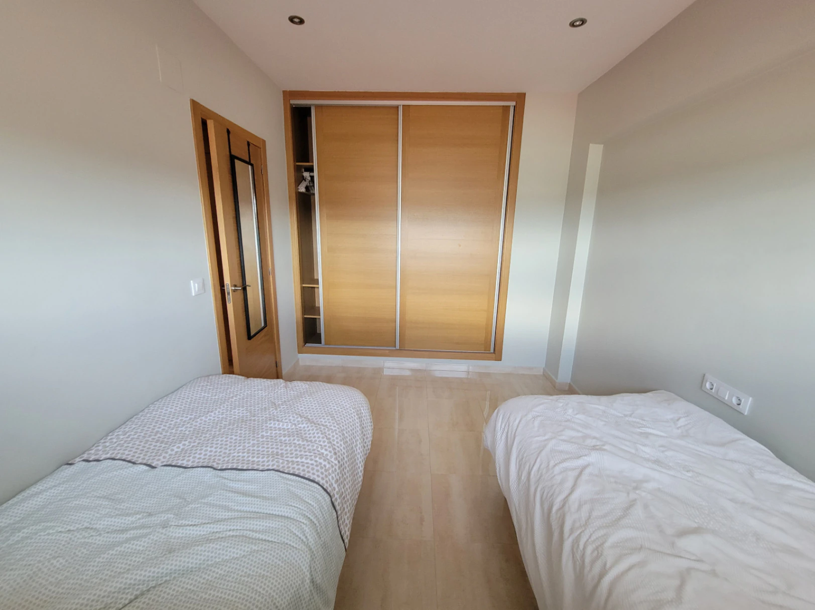 APARTAMENTO CERCA DE TODOS LOS SERVICIOS Y DE LA PLAYA