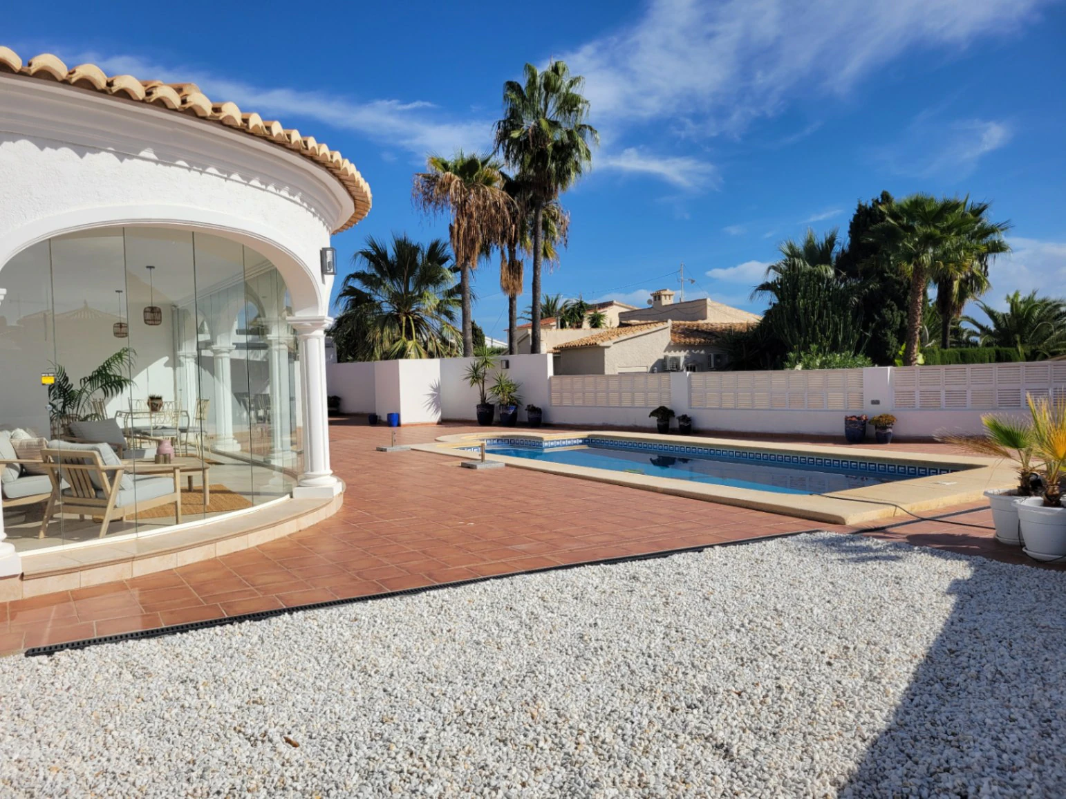 VILLA MUY BONITA Y REFORMADA CERCA DE CALPE