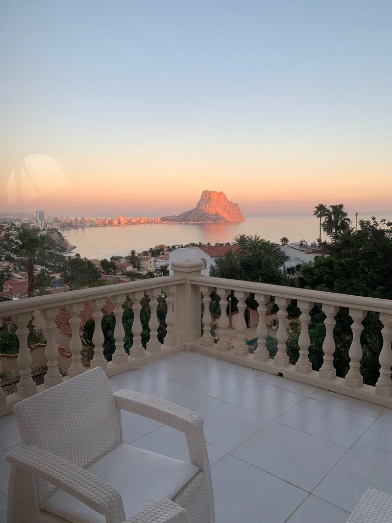 VILLA EN MARYVILLA CON VISTAS ESPECTACULARES