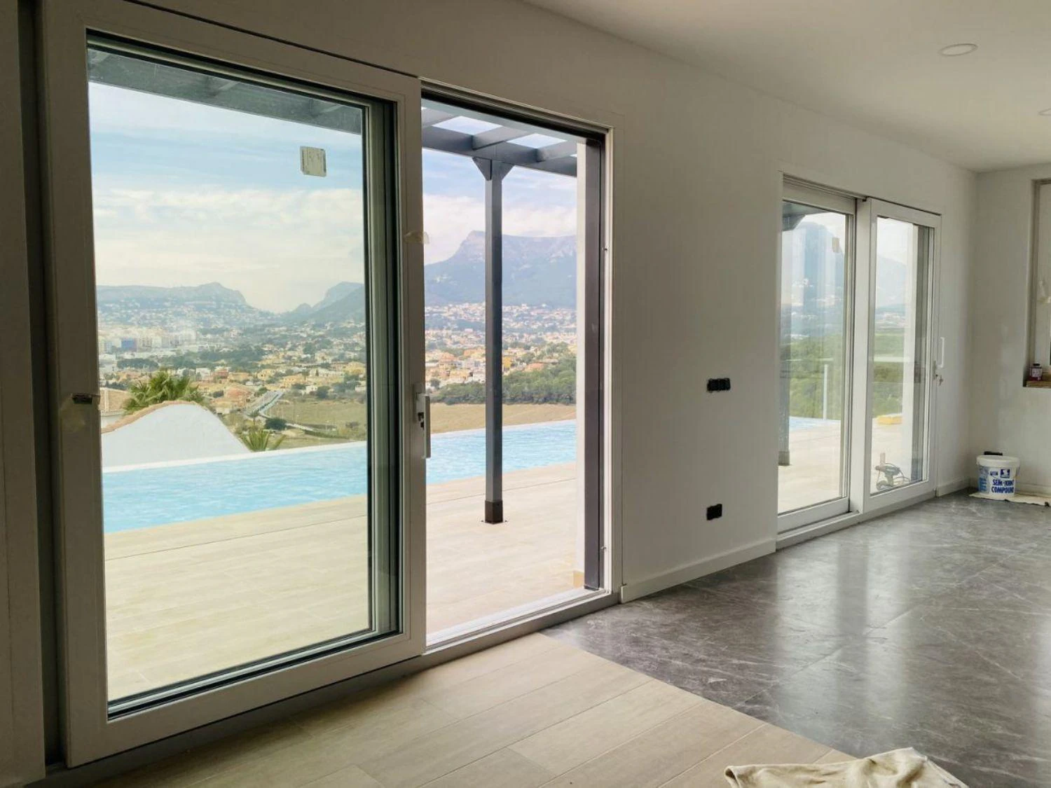 Se vende una hermosa villa bioclimática recién construida.