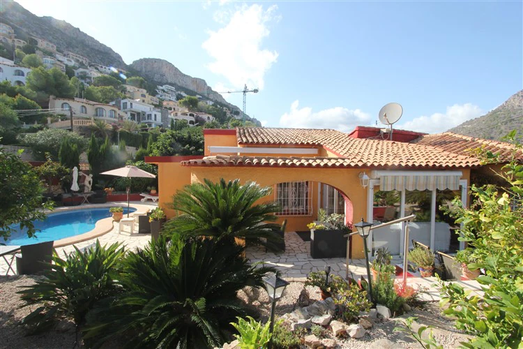 Bonita villa a la venta en Maryvilla