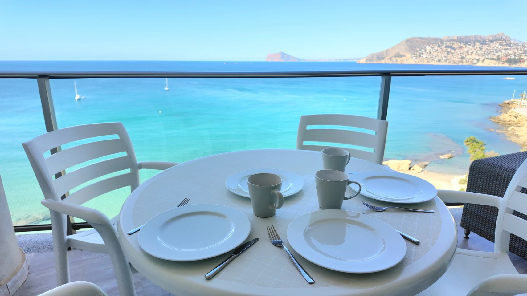 Apartamento en venta de 3 dormitorios en Puerto, Calpe.