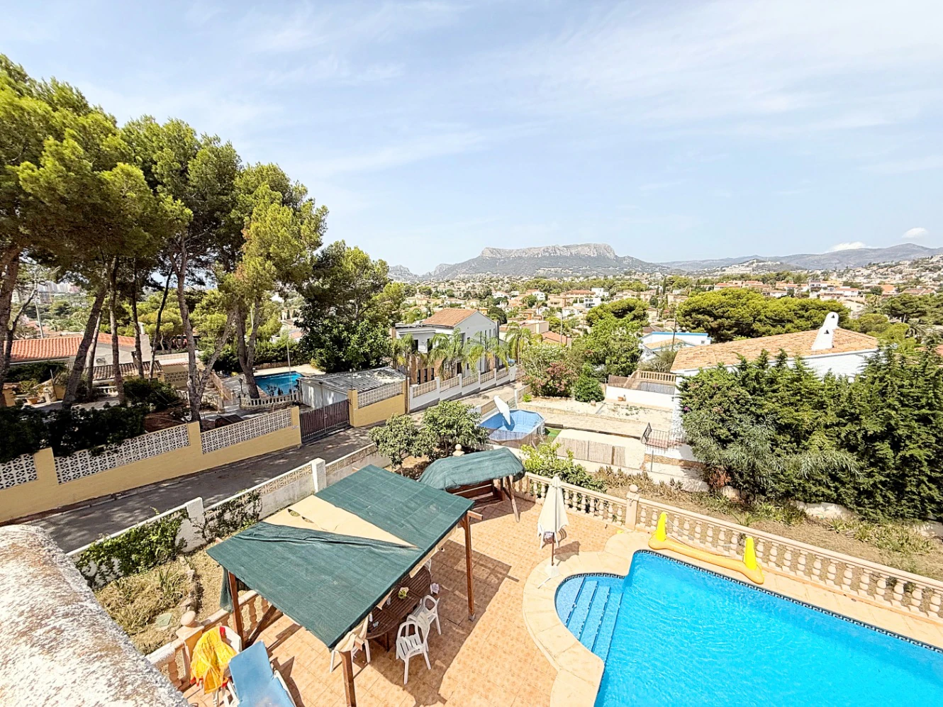 Encantadora Villa en Calpe con Vistas Panorámicas en Zona Residencial Exclusiva