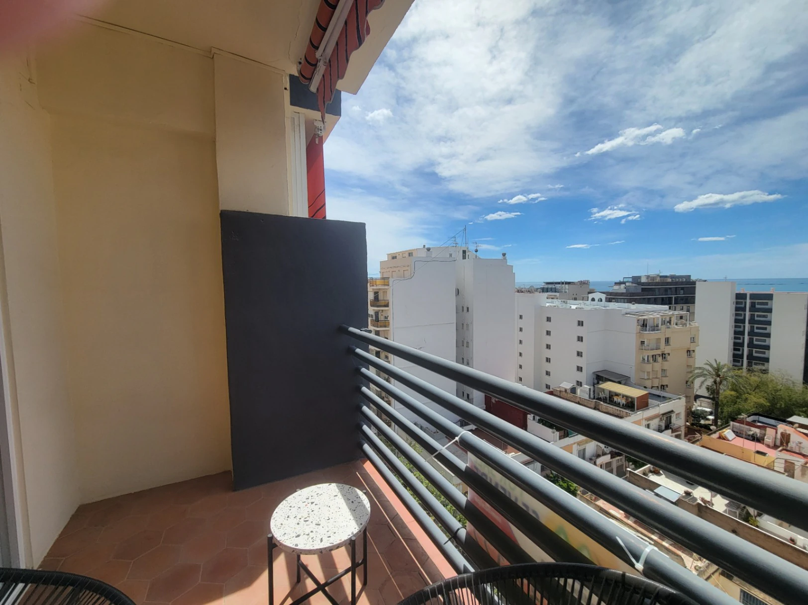 APARTAMENTO CERCA DE TODOS LOS SERVICIOS Y DE LA PLAYA