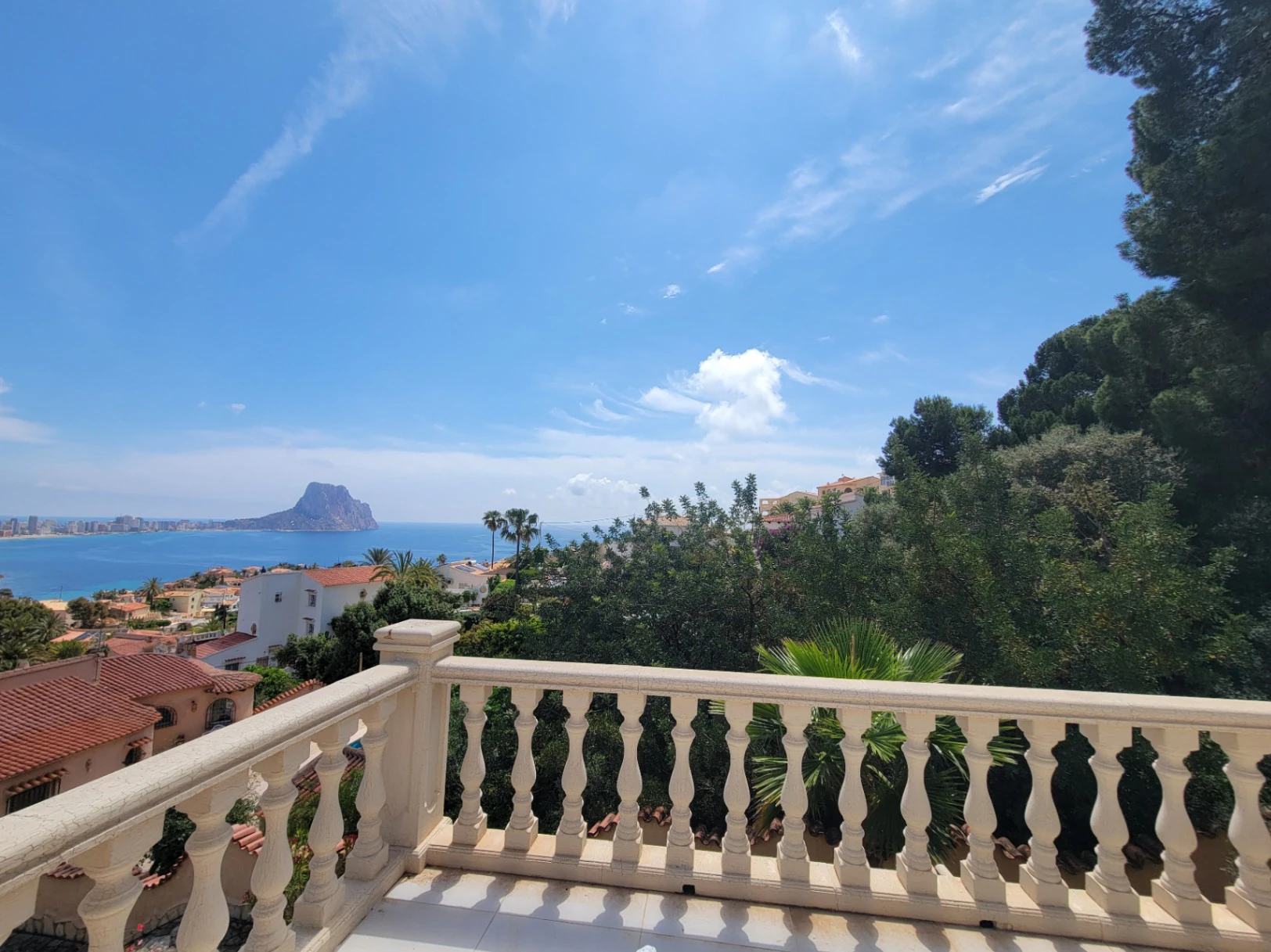 VILLA EN MARYVILLA CON VISTAS ESPECTACULARES