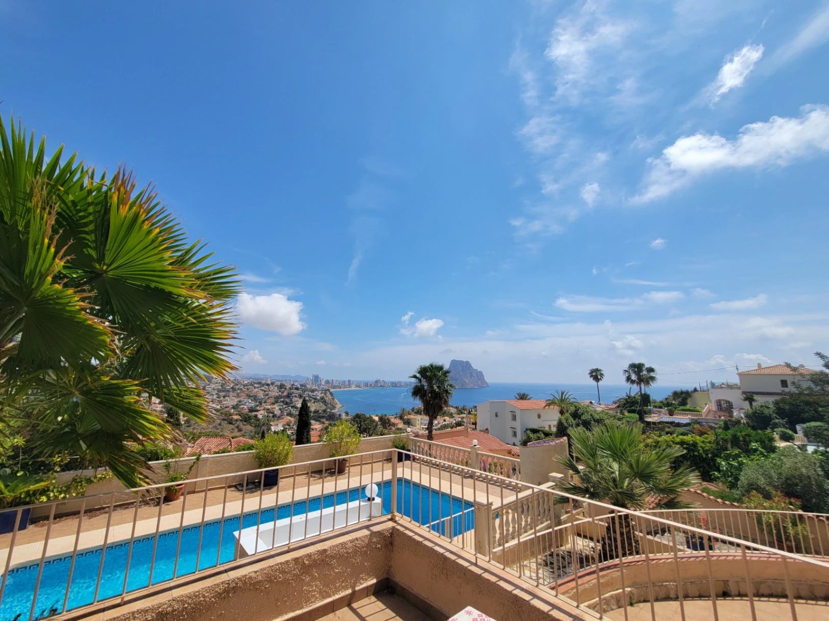 VILLA EN MARYVILLA CON VISTAS ESPECTACULARES