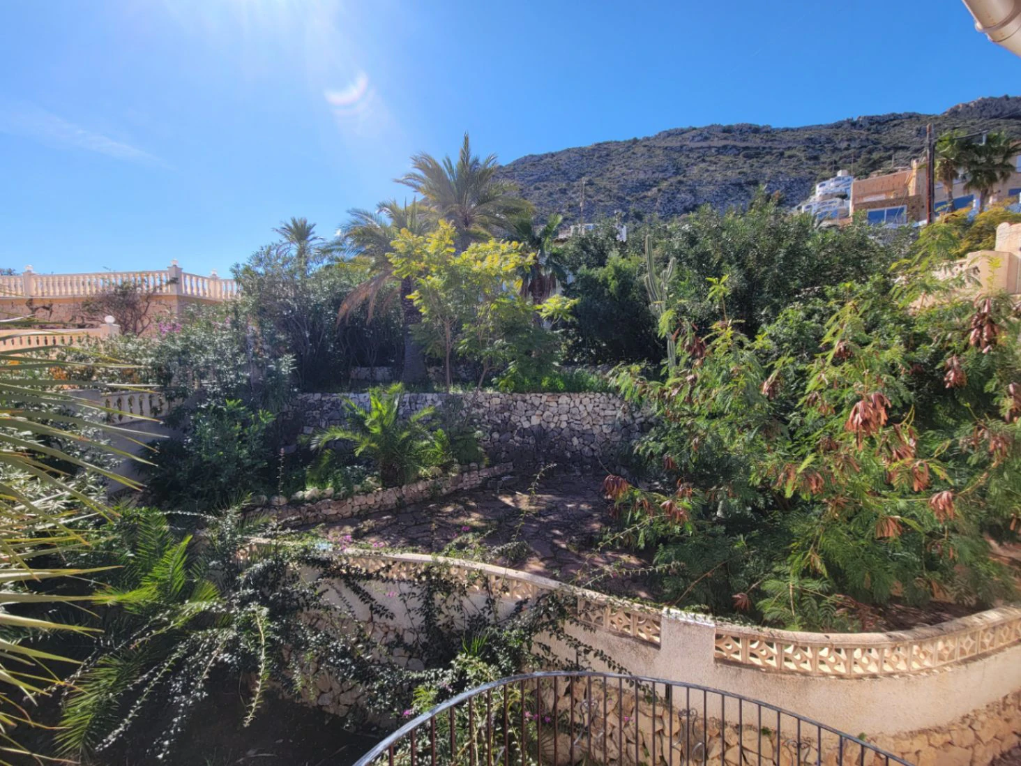 VILLA EN MARYVILLA CON VISTAS ESPECTACULARES CON PROYECTO MODERNO