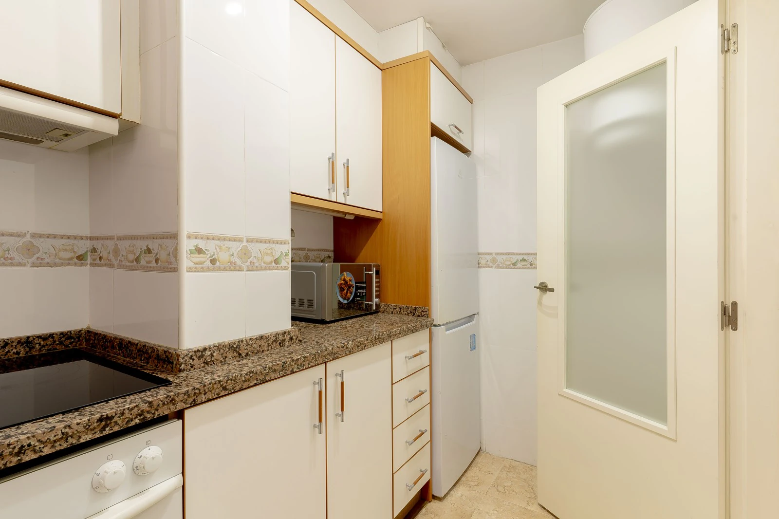 BONITO APARTAMENTO TOTALMENTE RENOVADO