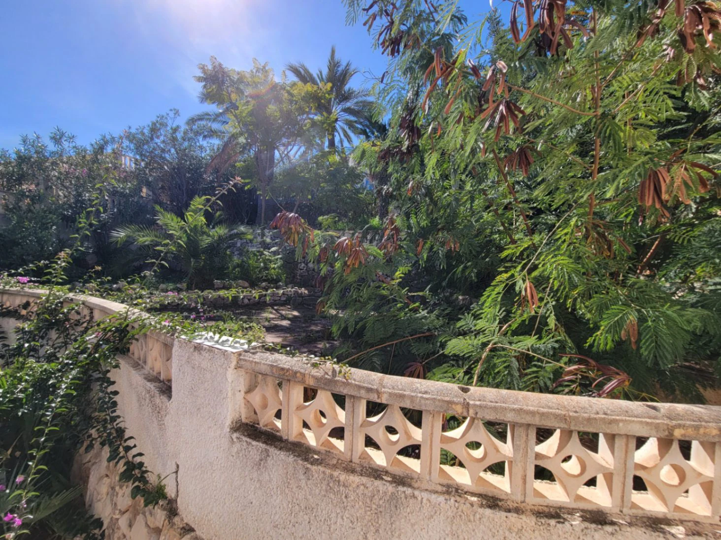 VILLA EN MARYVILLA CON VISTAS ESPECTACULARES CON PROYECTO MODERNO