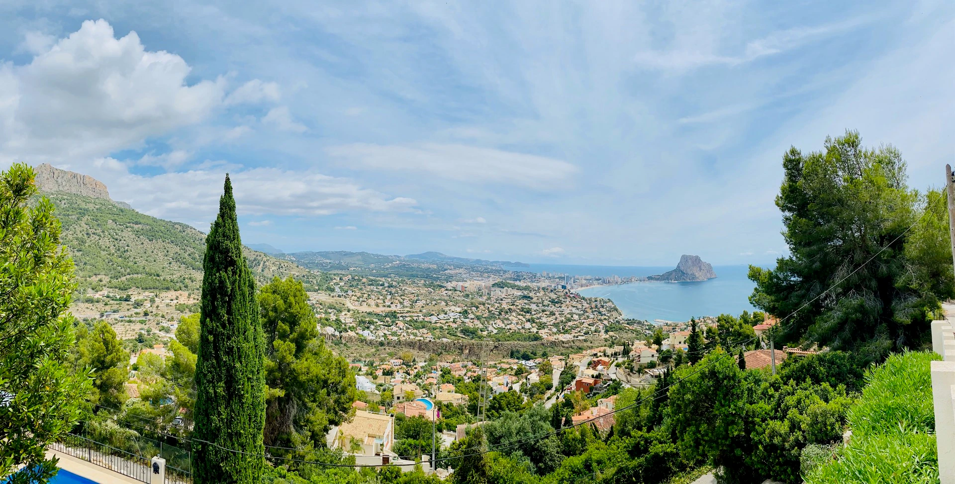 VILLA MODERNA CON VISTAS IMPRESIONANTES
