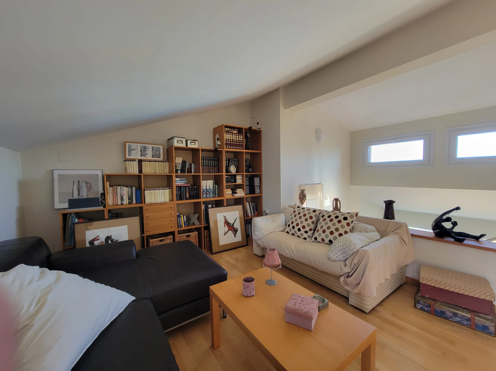 VILLA CON APARTAMENTO DE INVITADOS EN BUENA UBICACION