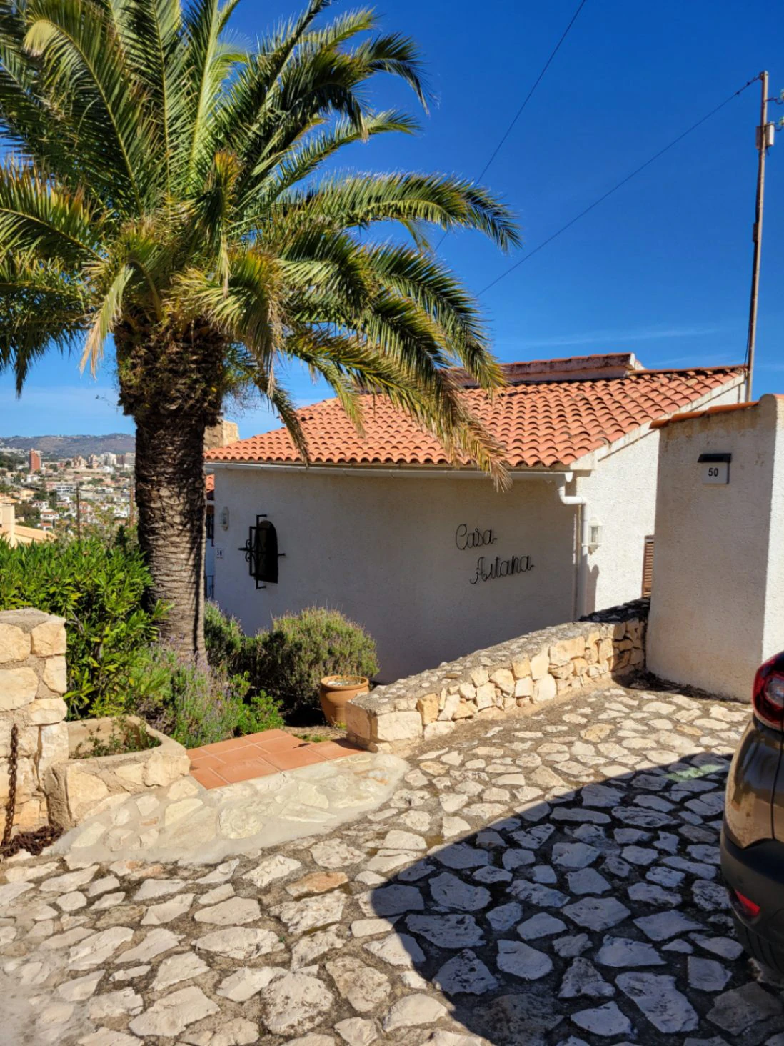 VILLA EN MARYVILLA CON VISTAS ESPECTACULARES CON PROYECTO MODERNO