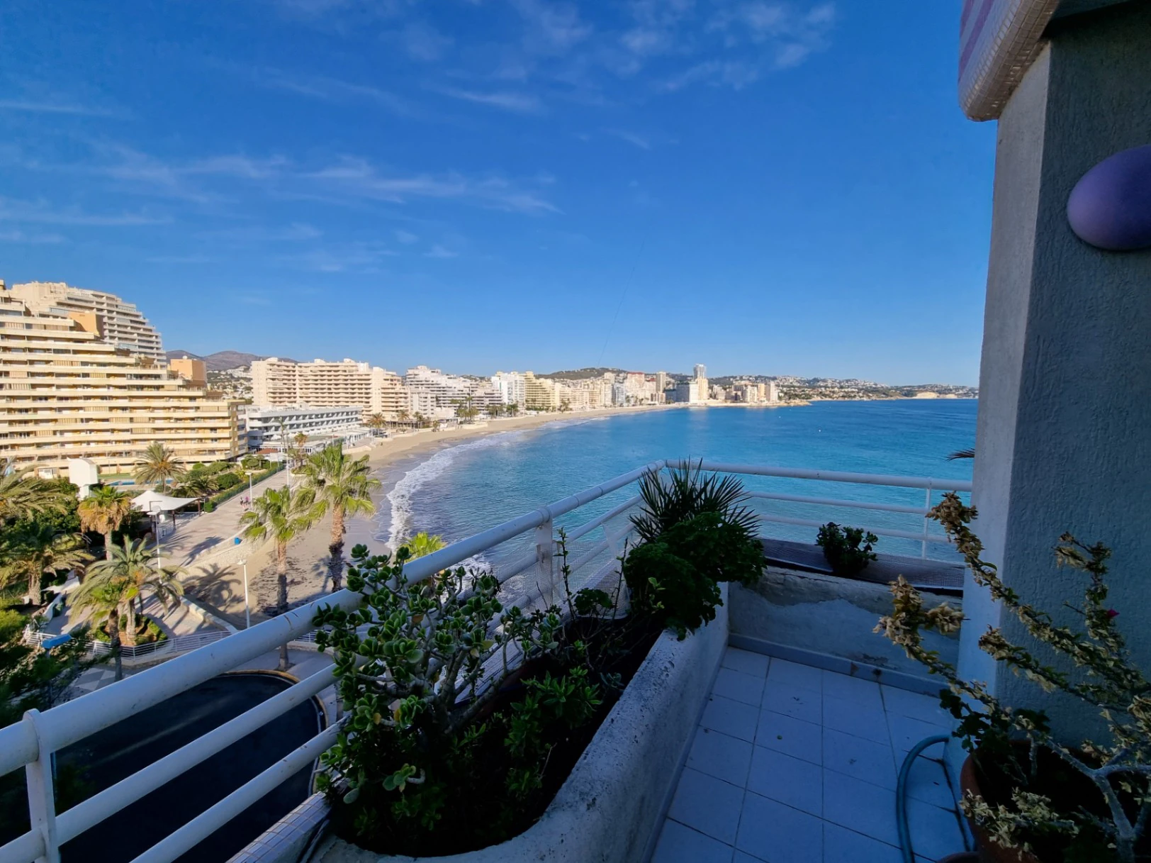 APARTAMENTO SITUADO EN PRIMERA LINEA