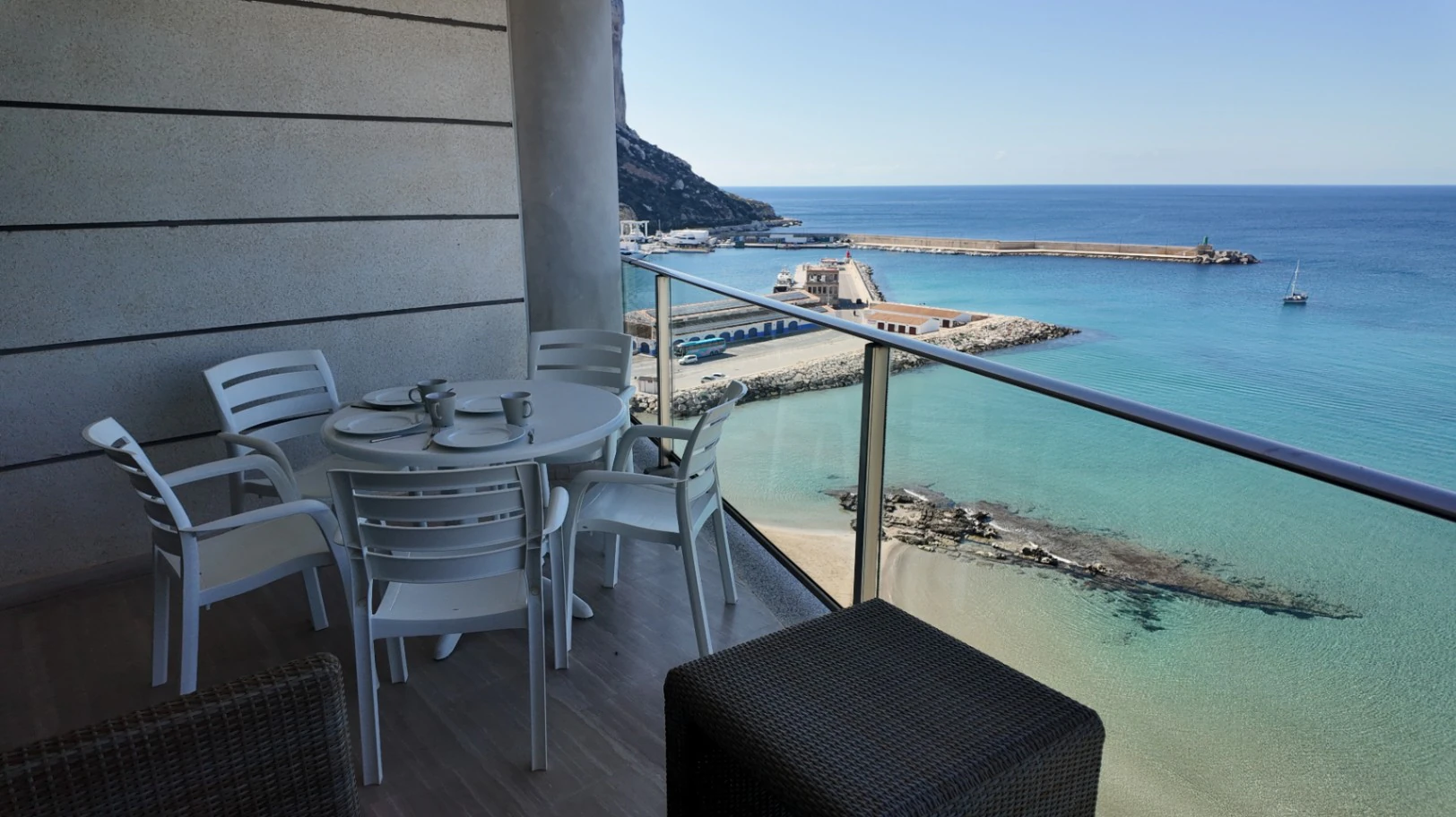 Apartamento en venta de 3 dormitorios en Puerto, Calpe.