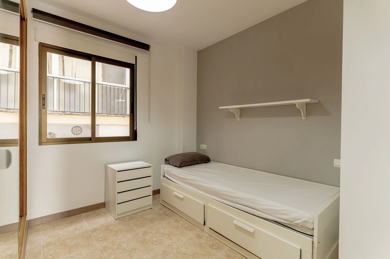 BONITO APARTAMENTO TOTALMENTE RENOVADO