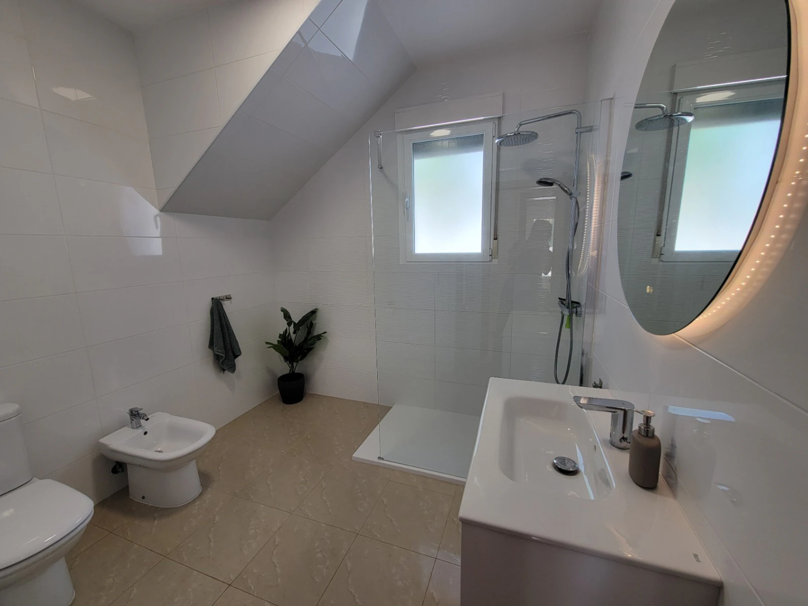 VILLA MUY BONITA Y REFORMADA CERCA DE CALPE