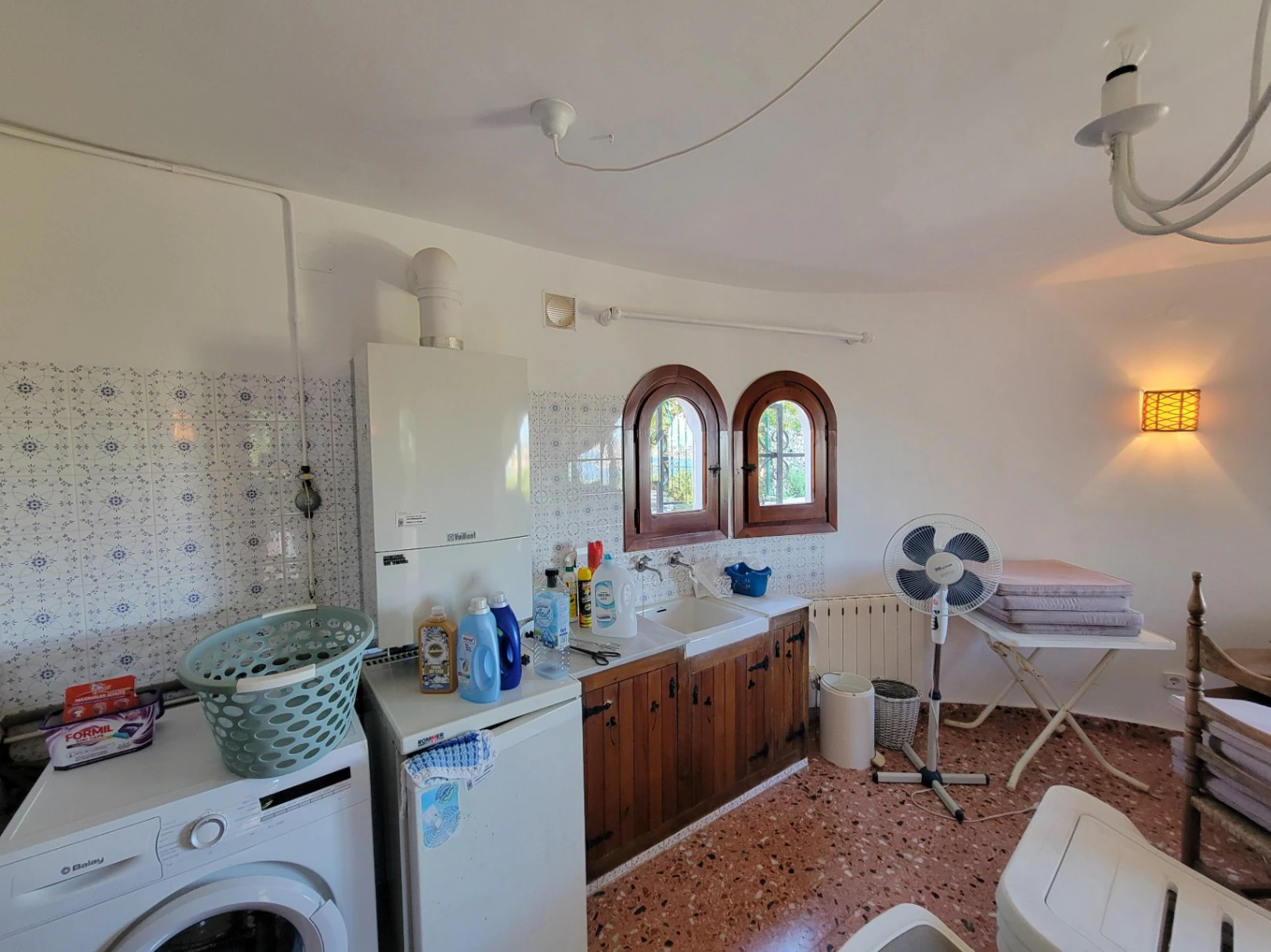 VILLA EN MARYVILLA CON VISTAS ESPECTACULARES CON PROYECTO MODERNO