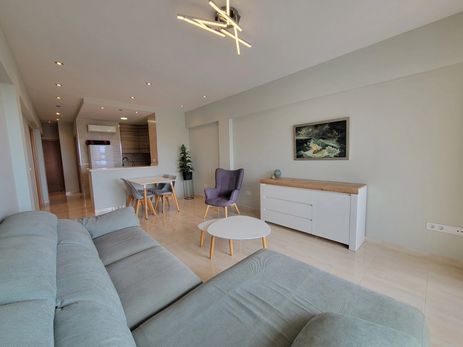 APARTAMENTO CERCA DE TODOS LOS SERVICIOS Y DE LA PLAYA